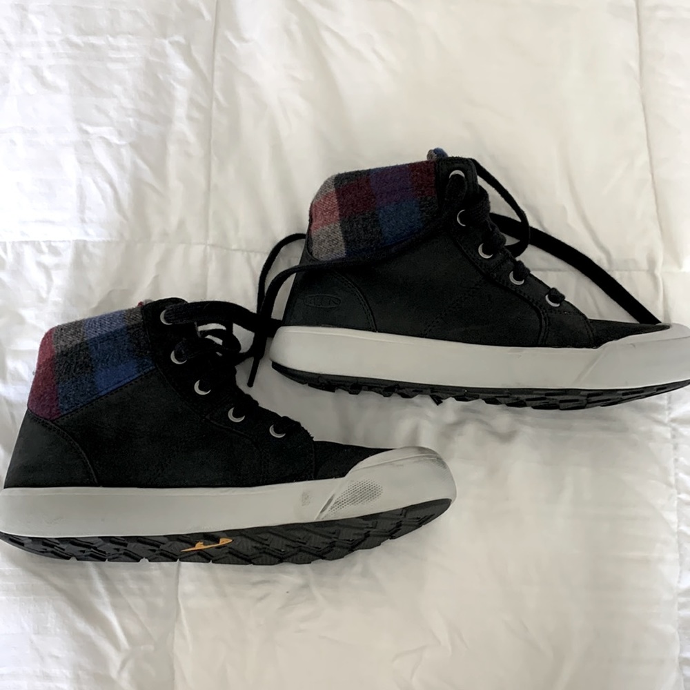 Womens Keen high top sneaker -7